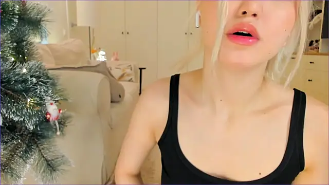 Snapshot of milli_sun_ chatting on 18, 12, 2025 milli sun online show from 18, 12, 2025