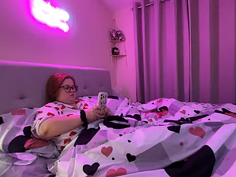 Tallulah-mae-xoxox online show from 12, 1, 2025