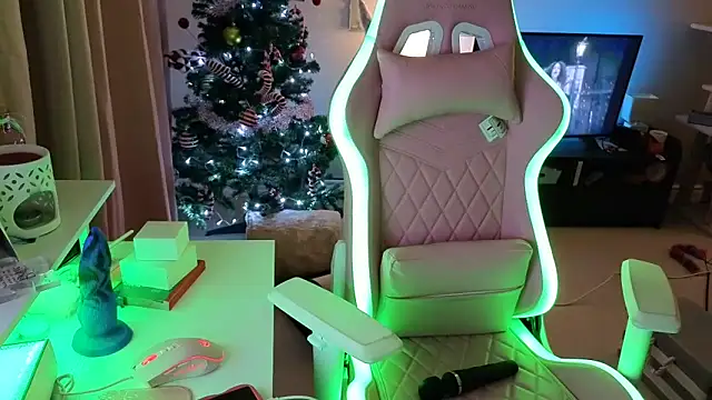 Snapshot of Tallulah-mae-xoxox chatting on 24, 11, 2025 Tallulah-mae-xoxox online show from 24, 11, 2025