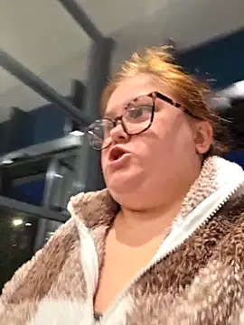 Snapshot of Tallulah-mae-xoxox chatting on 1, 12, 2025 Tallulah-mae-xoxox online show from 1, 12, 2025