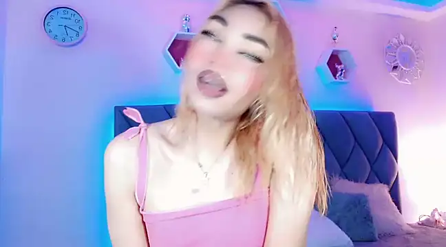 Hallyhott online show from 7, 12, 2024