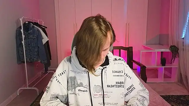 nikompell online show from 18, 3, 2025