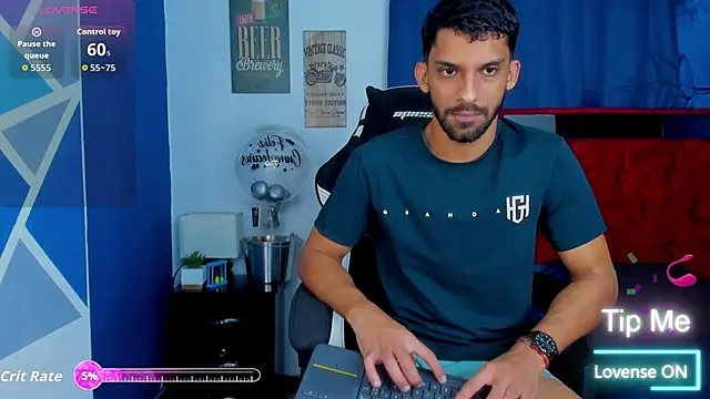 Snapshot of mike_shelby21 chatting on 6, 10, 2025 mike shelby21 online show from 6, 10, 2025