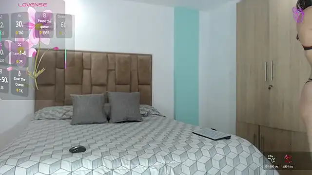 Snapshot of aleejhandraa chatting on 11, 11, 2025 aleejhandraa online show from 11, 11, 2025