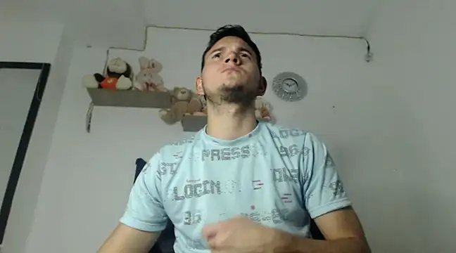 Latin Boy24 online show from 4, 3, 2025