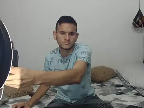 Latin Boy24 online show from 13, 10, 2025