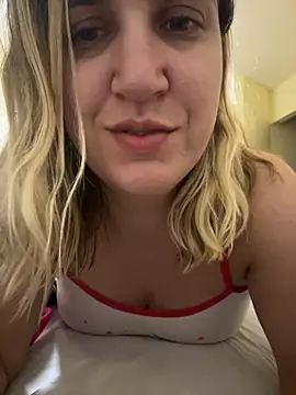 Snapshot of Bia_sexynovaes chatting on 25, 11, 2025 Bia sexynovaes online show from 25, 11, 2025