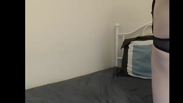 Snapshot of lyssaxoxx chatting on 17, 12, 2024 lyssaxoxx online show from 17, 12, 2024