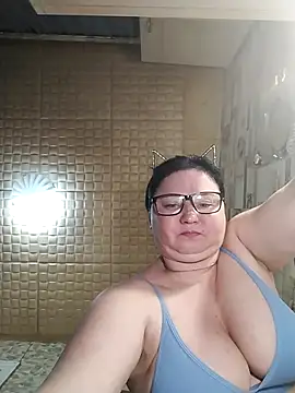 Holly-69 online show from 9, 5, 2026