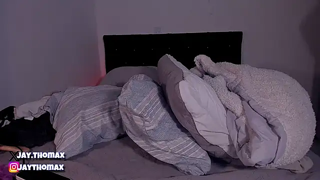 Snapshot of JaycoThomas chatting on 17, 12, 2024 JaycoThomas online show from 17, 12, 2024