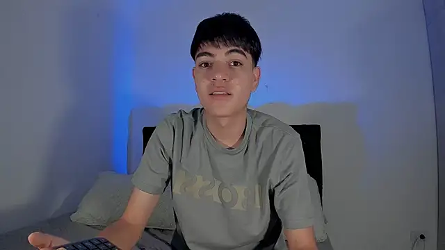 Snapshot of JaycoThomas chatting on 12, 1, 2025 JaycoThomas online show from 12, 1, 2025