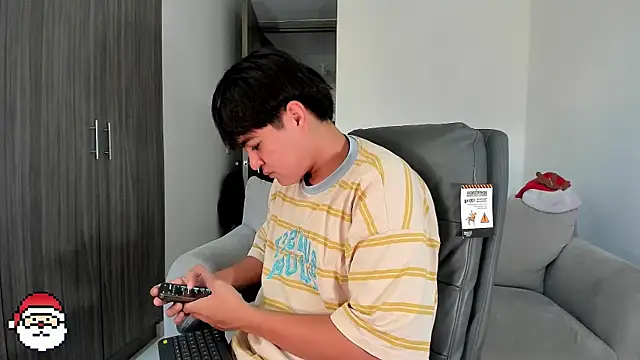 Snapshot of JaycoThomas chatting on 21, 12, 2025 JaycoThomas online show from 21, 12, 2025