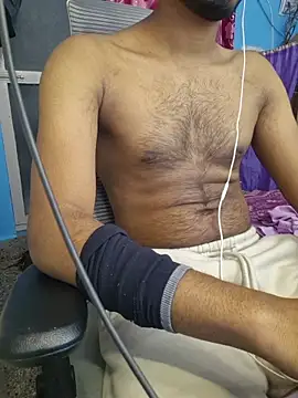 KissesBoyAD online show from 2, 3, 2026