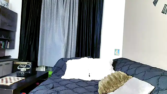 Snapshot of snowpanter chatting on 10, 12, 2024 snowpanter online show from 10, 12, 2024