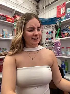 imlindapink online show from 8, 4, 2026