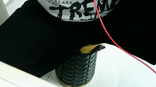 Snapshot of XiaoGuoGuo284512 chatting on 23, 12, 2025 XiaoGuoGuo284512 online show from 23, 12, 2025