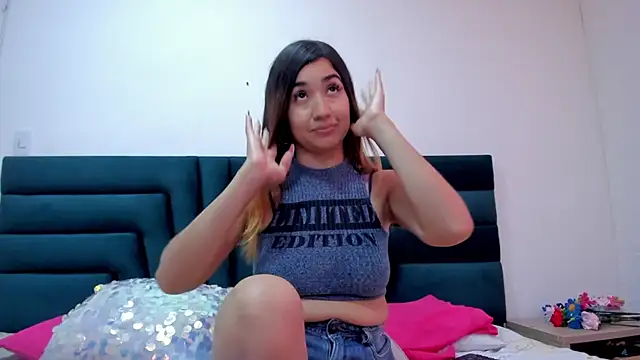 Snapshot of LisaWhite_ chatting on 24, 2, 2025 LisaWhite online show from 24, 2, 2025