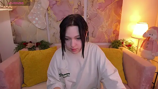 Snapshot of fiamoory chatting on 5, 1, 2025 fiamoory online show from 5, 1, 2025