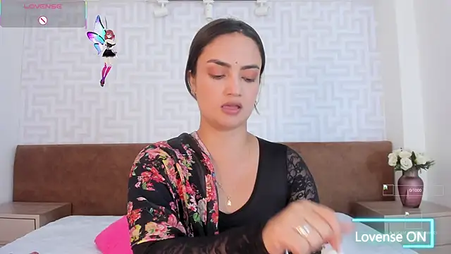 Snapshot of anany__ chatting on 8, 10, 2025 anany online show from 8, 10, 2025