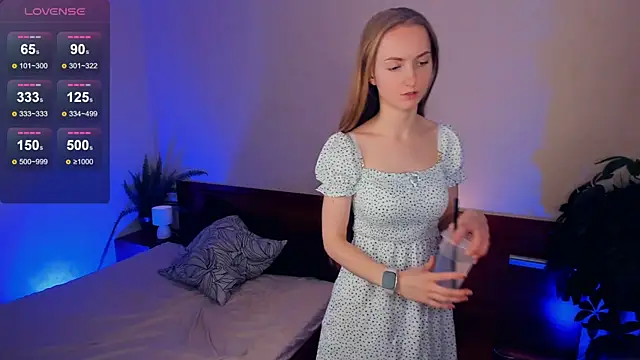 Snapshot of EsmaCarll chatting on 9, 12, 2024 EsmaCarll online show from 9, 12, 2024