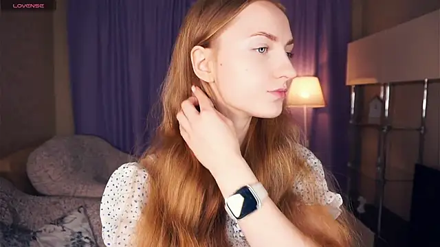 Snapshot of EsmaCarll chatting on 11, 1, 2025 EsmaCarll online show from 11, 1, 2025