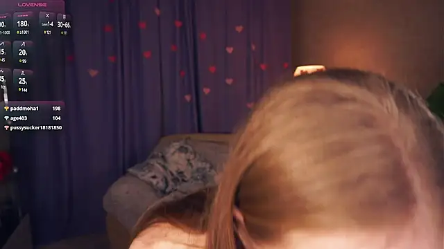 Snapshot of EsmaCarll chatting on 21, 2, 2025 EsmaCarll online show from 21, 2, 2025