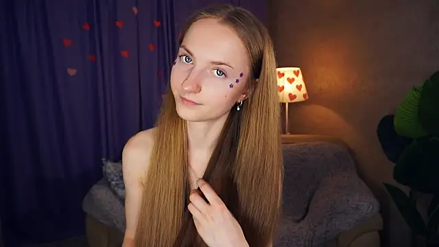 Snapshot of EsmaCarll chatting on 24, 2, 2025 EsmaCarll online show from 24, 2, 2025