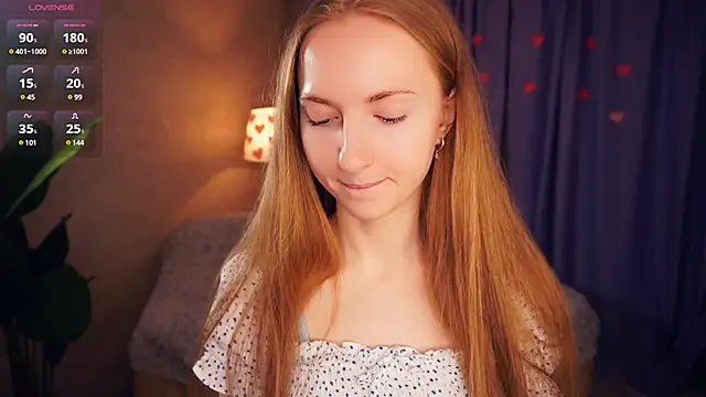 Snapshot of EsmaCarll chatting on 2, 3, 2025 EsmaCarll online show from 2, 3, 2025