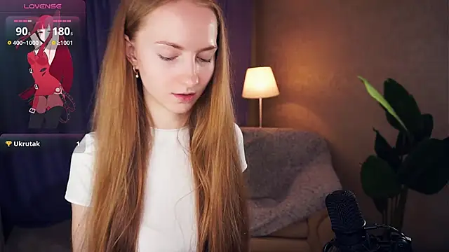 Snapshot of EsmaCarll chatting on 12, 3, 2025 EsmaCarll online show from 12, 3, 2025