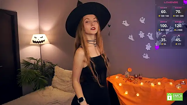 Snapshot of EsmaCarll chatting on 30, 10, 2025 EsmaCarll online show from 30, 10, 2025