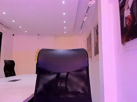 Snapshot of NairobiLee chatting on 6, 2, 2025 NairobiLee online show from 6, 2, 2025