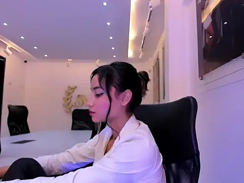 Snapshot of NairobiLee chatting on 8, 2, 2025 NairobiLee online show from 8, 2, 2025