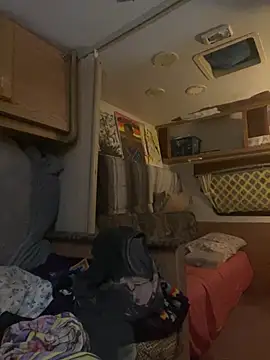 Snapshot of HoneyBdaQueen chatting on 29, 12, 2024 HoneyBdaQueen online show from 29, 12, 2024