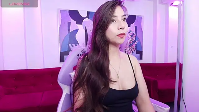 Snapshot of Ema_louis_ chatting on 27, 2, 2025 Ema louis online show from 27, 2, 2025