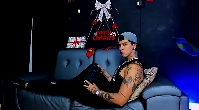 Snapshot of JUSTIN_FULLER1 chatting on 7, 12, 2024 JUSTIN FULLER1 online show from 7, 12, 2024