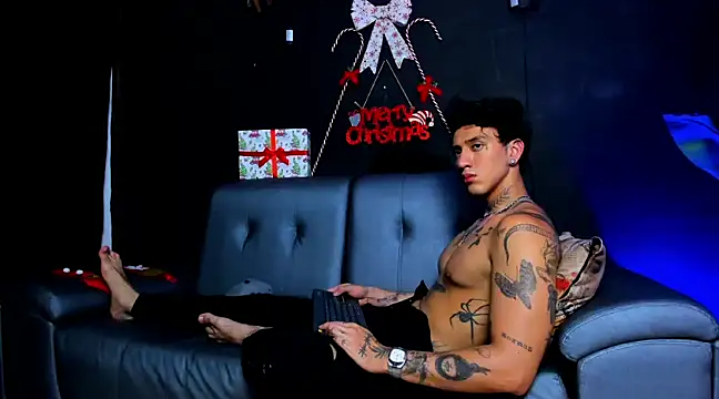 Snapshot of JUSTIN_FULLER1 chatting on 11, 12, 2024 JUSTIN FULLER1 online show from 11, 12, 2024