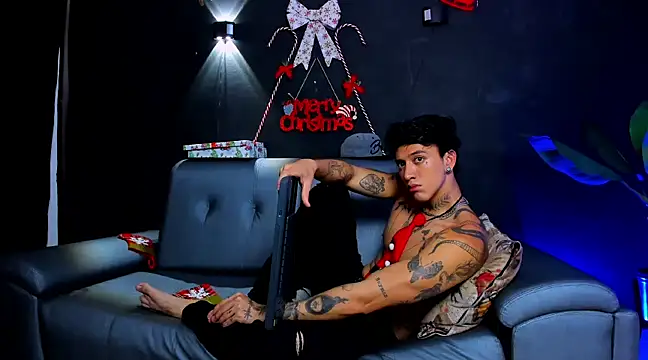 Snapshot of JUSTIN_FULLER1 chatting on 13, 12, 2024 JUSTIN FULLER1 online show from 13, 12, 2024