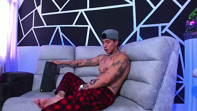 Snapshot of JUSTIN_FULLER1 chatting on 1, 2, 2025 JUSTIN FULLER1 online show from 1, 2, 2025