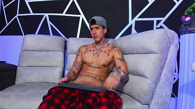 Snapshot of JUSTIN_FULLER1 chatting on 1, 2, 2025 JUSTIN FULLER1 online show from 1, 2, 2025