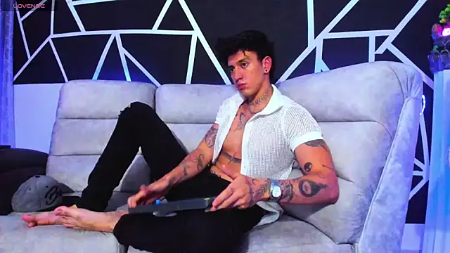 Snapshot of JUSTIN_FULLER1 chatting on 4, 2, 2025 JUSTIN FULLER1 online show from 4, 2, 2025