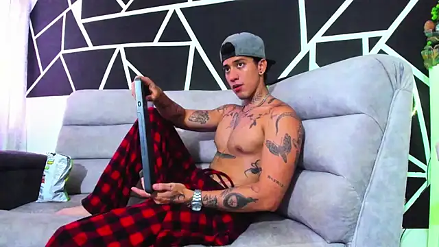 Snapshot of JUSTIN_FULLER1 chatting on 6, 2, 2025 JUSTIN FULLER1 online show from 6, 2, 2025