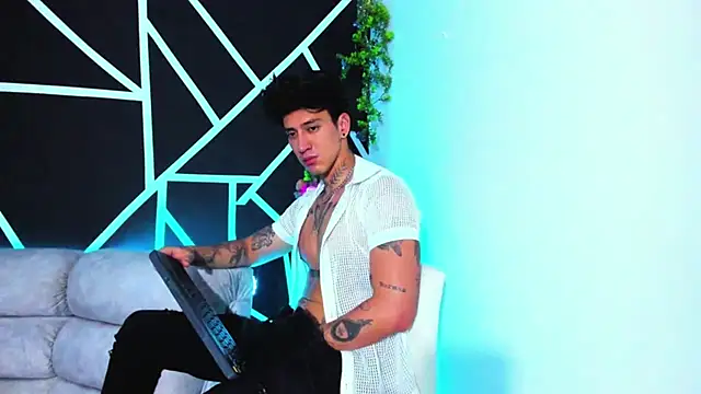 Snapshot of JUSTIN_FULLER1 chatting on 7, 2, 2025 JUSTIN FULLER1 online show from 7, 2, 2025