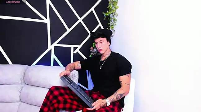 Snapshot of JUSTIN_FULLER1 chatting on 15, 2, 2025 JUSTIN FULLER1 online show from 15, 2, 2025