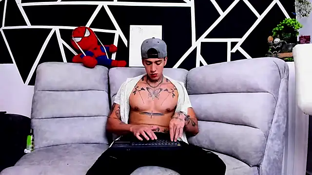 Snapshot of JUSTIN_FULLER1 chatting on 12, 3, 2025 JUSTIN FULLER1 online show from 12, 3, 2025