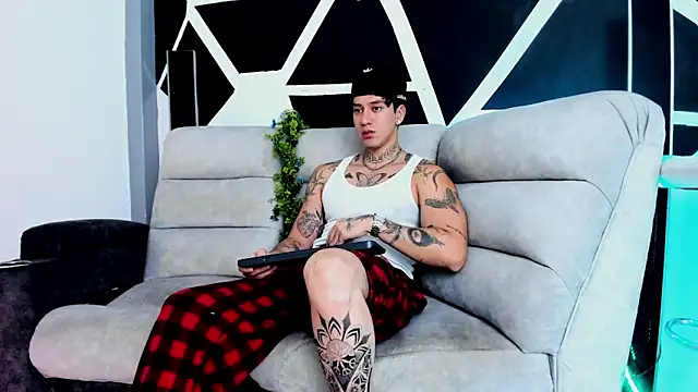 Snapshot of JUSTIN_FULLER1 chatting on 10, 10, 2025 JUSTIN FULLER1 online show from 10, 10, 2025