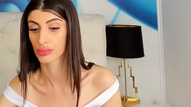 SkinnyDolly online show from 25, 2, 2025