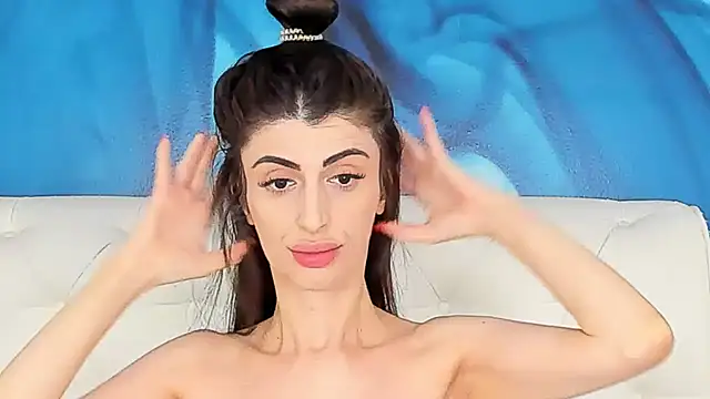 SkinnyDolly online show from 2, 2, 2026