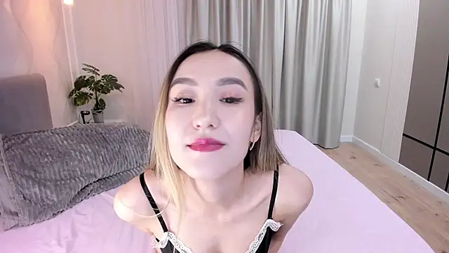 Snapshot of Hensuan chatting on 12, 12, 2024 Hensuan online show from 12, 12, 2024