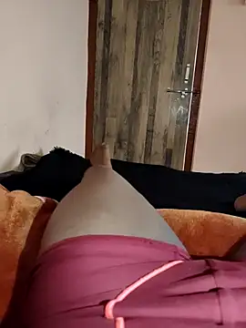 Snapshot of MrNick74 chatting on 3, 11, 2025 MrNick74 online show from 3, 11, 2025