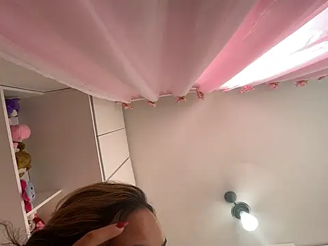 lariic online show from 20, 3, 2025